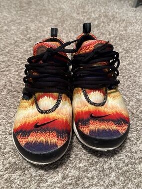 Nike Sunset Gradient Knit Sneakers in Red, Orange, Yellow, Navy